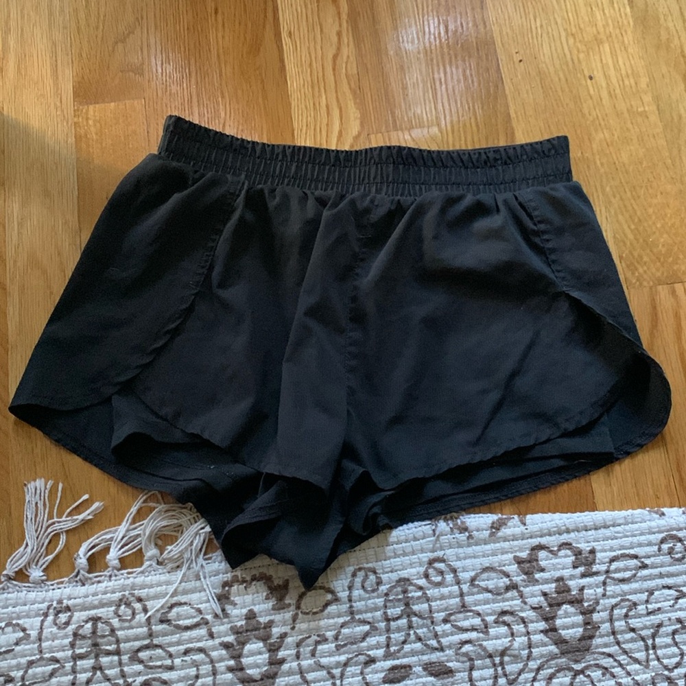 Girlfriend collective Trail shorts